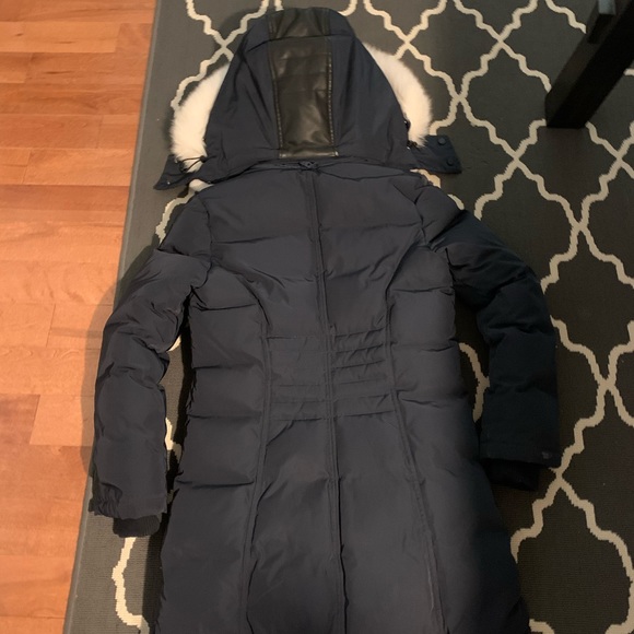 Pajar women’s parka size medium - Picture 4 of 7